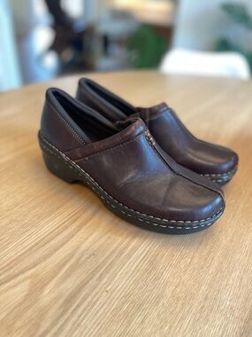 Women’s Eastland Kelsey Slip-On Leather Clog - Brown 8M